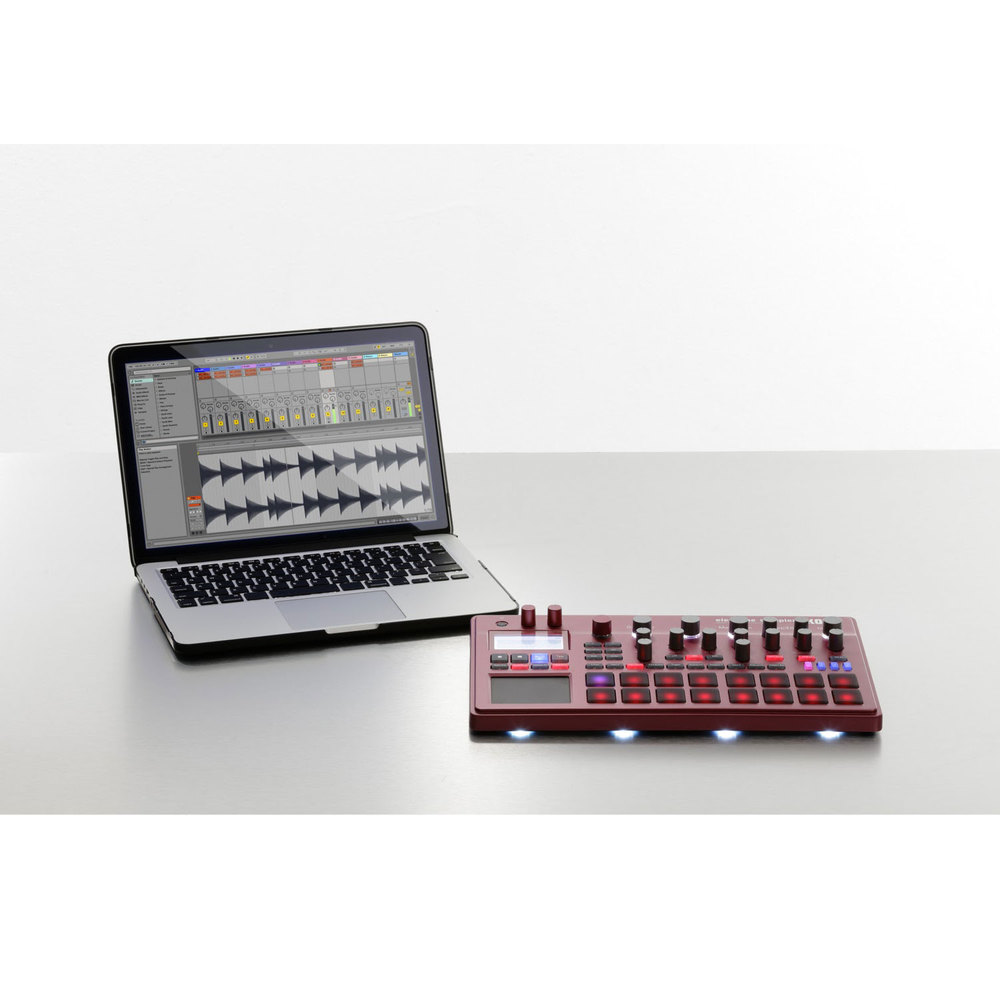 KORG GROOVE SYNTH/SAMPLER MODULE RED