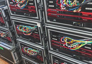 CASE STUDY: Η ΛΕΙΤΟΥΡΓΙΑ ΤΩΝ FOCUSRITE REDNET ΥΠΟ ΠΙΕΣΗ