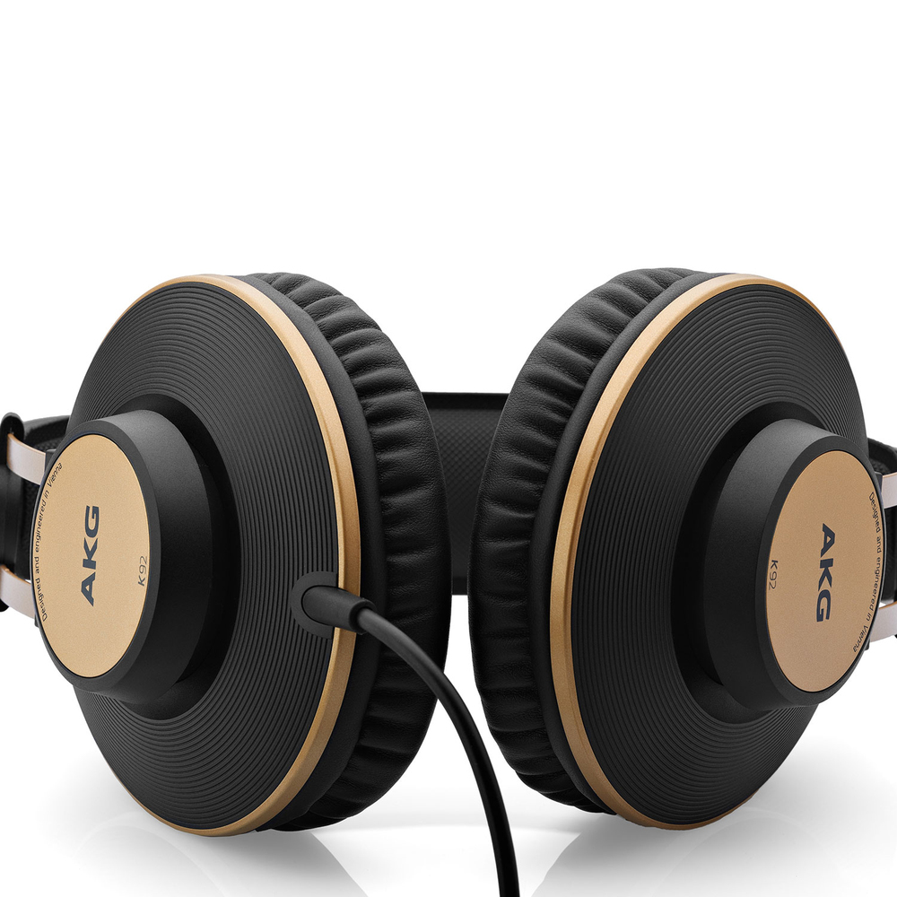 AKG STEREO ΑΚΟΥΣΤΙΚΟ ΚΛΕΙΣΤΟΥ ΤΥΠΟΥ