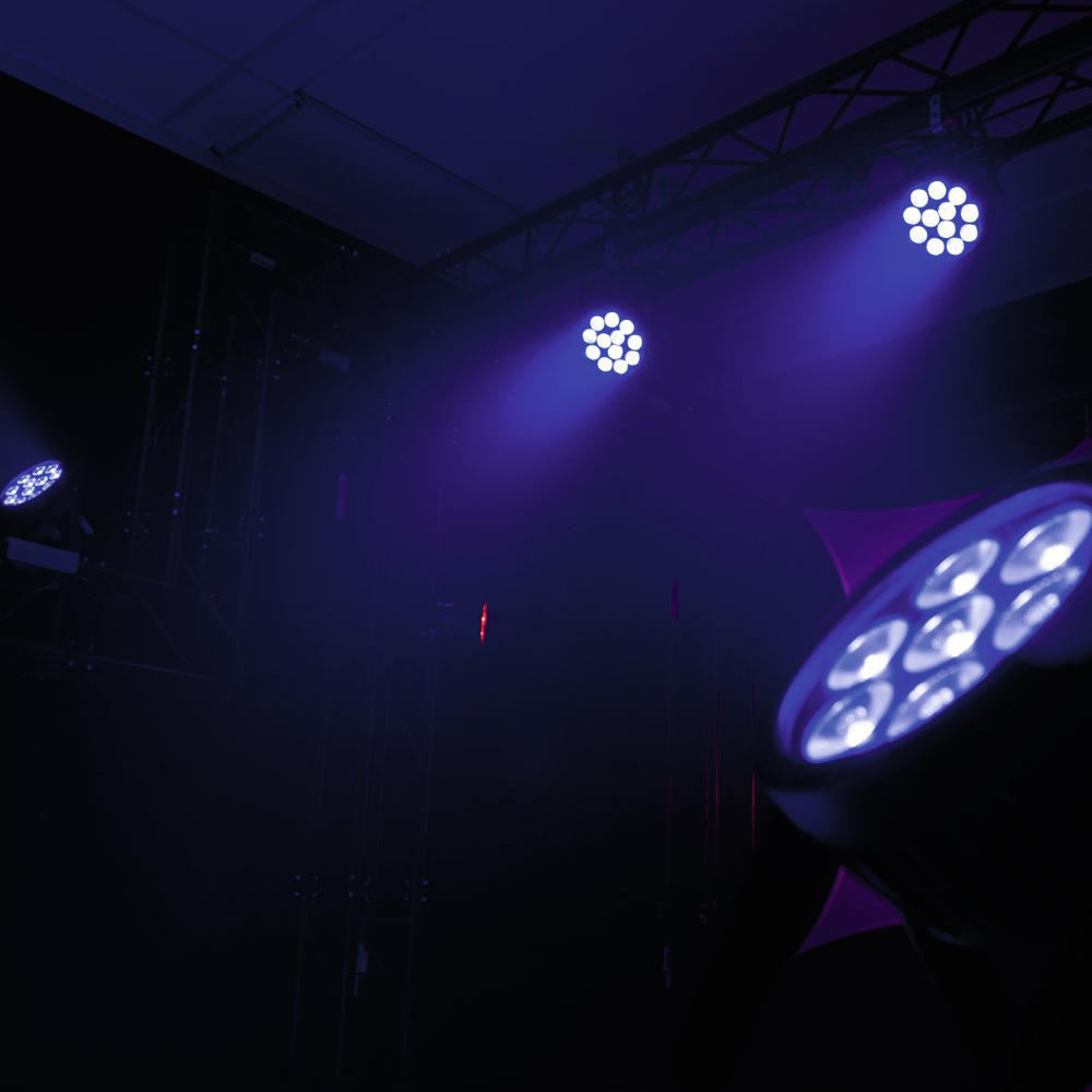 EUROLITE INAUDIBLE 7IN1 PAR SPOTLIGHT IN A SPACE-SAVING DESIGN