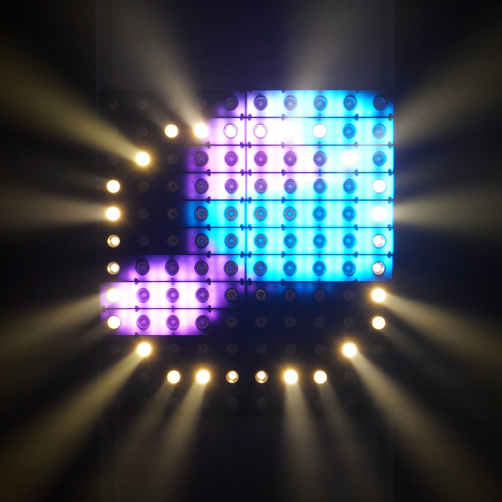 EUROLITE SUNBAR WITH AMBIENT LIGHT