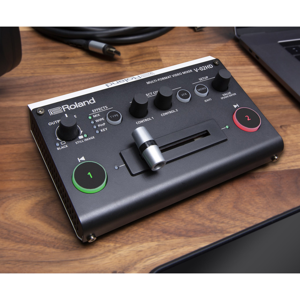 ROLAND MULTI FORMAT VIDEO MIXER