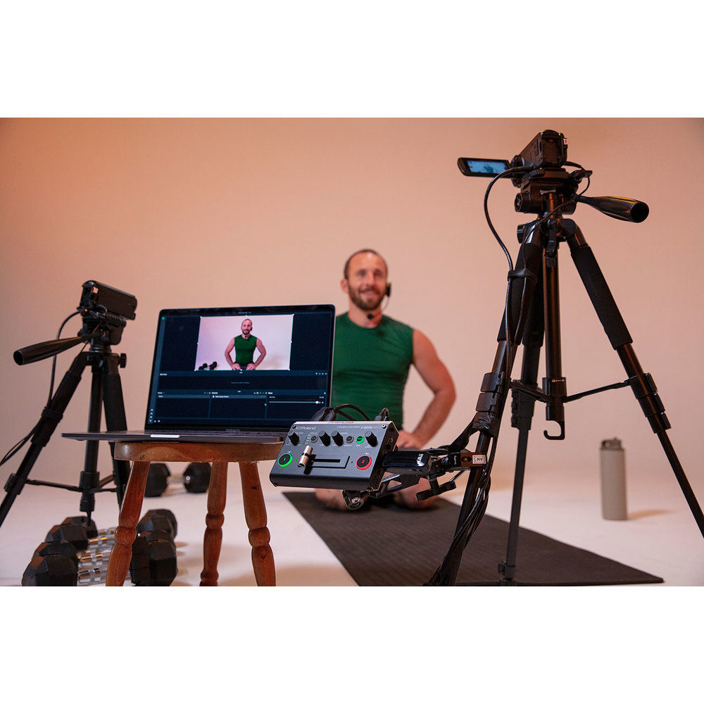 ROLAND MULTI FORMAT VIDEO MIXER